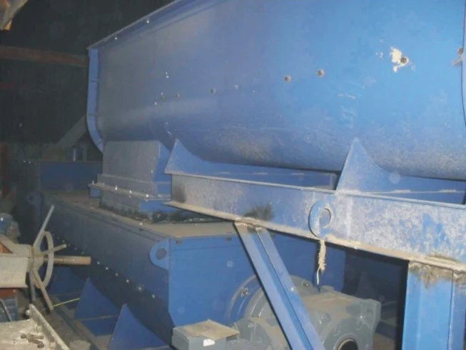 Installation of the feed screw machine Installation of the feed screw machine